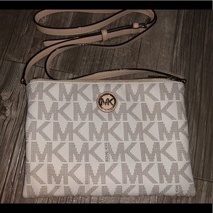 Michael Kors Crossbody Bag